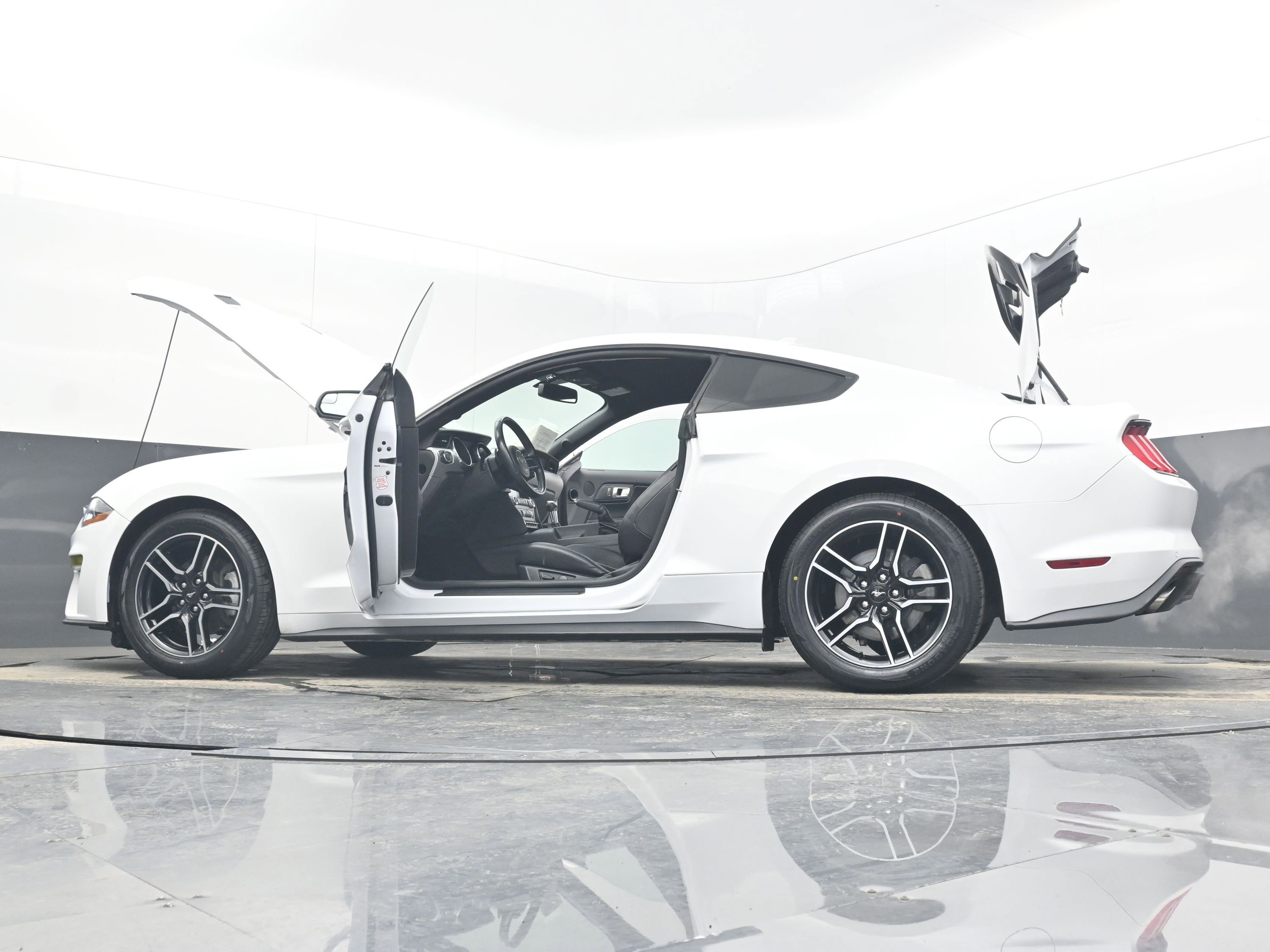 Used 2020 Ford Mustang Premium image 39