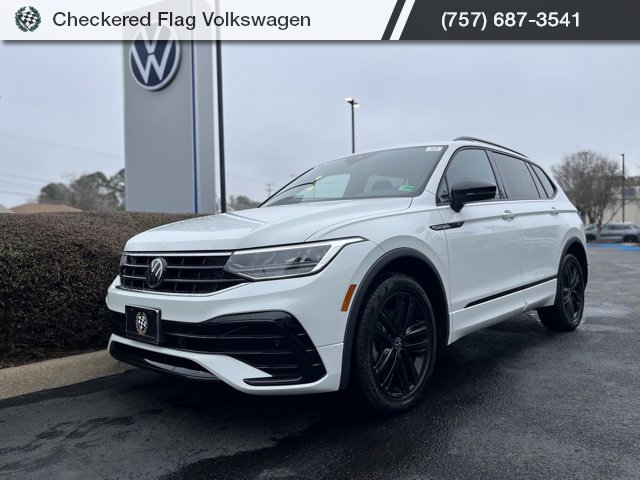 Used 2022 Volkswagen Tiguan SE R-Line image 1