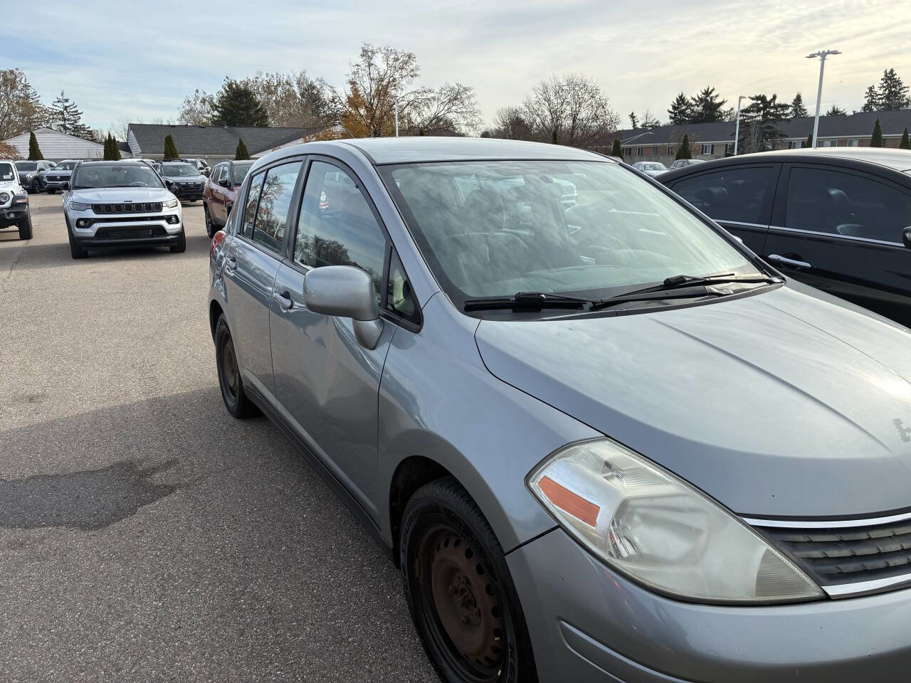 Used 2009 Nissan Versa 1.8 S image 3