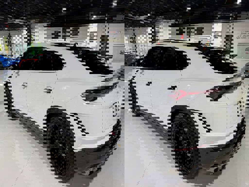 Used 2023 Lamborghini Urus Performante image 5