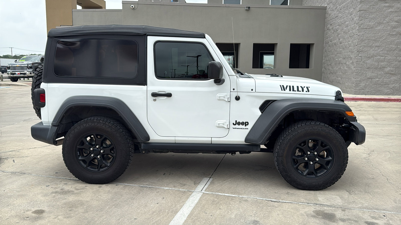 Certified 2020 Jeep Wrangler Sport AWD/4WD image 6
