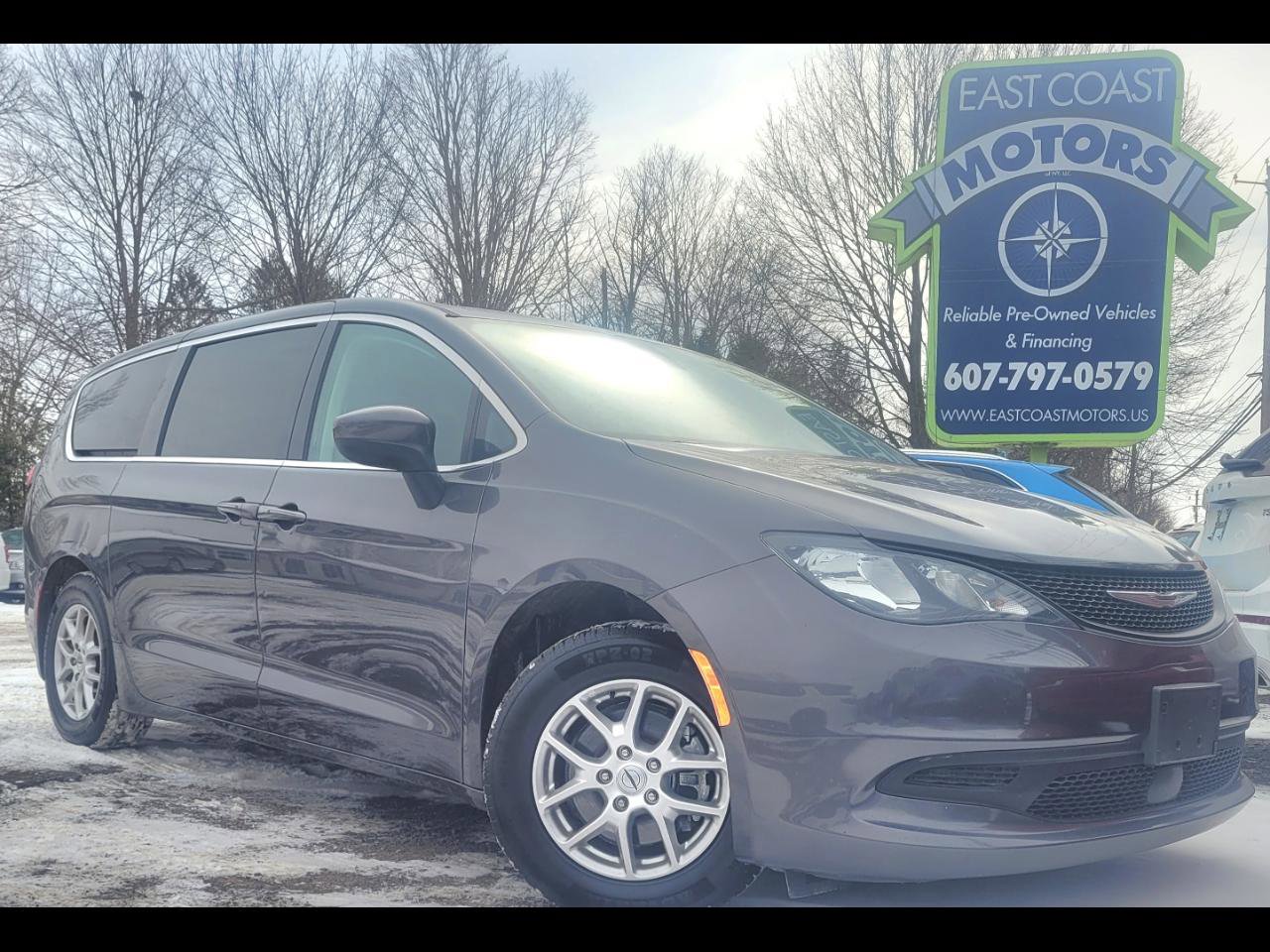Used 2022 Chrysler Voyager LX
