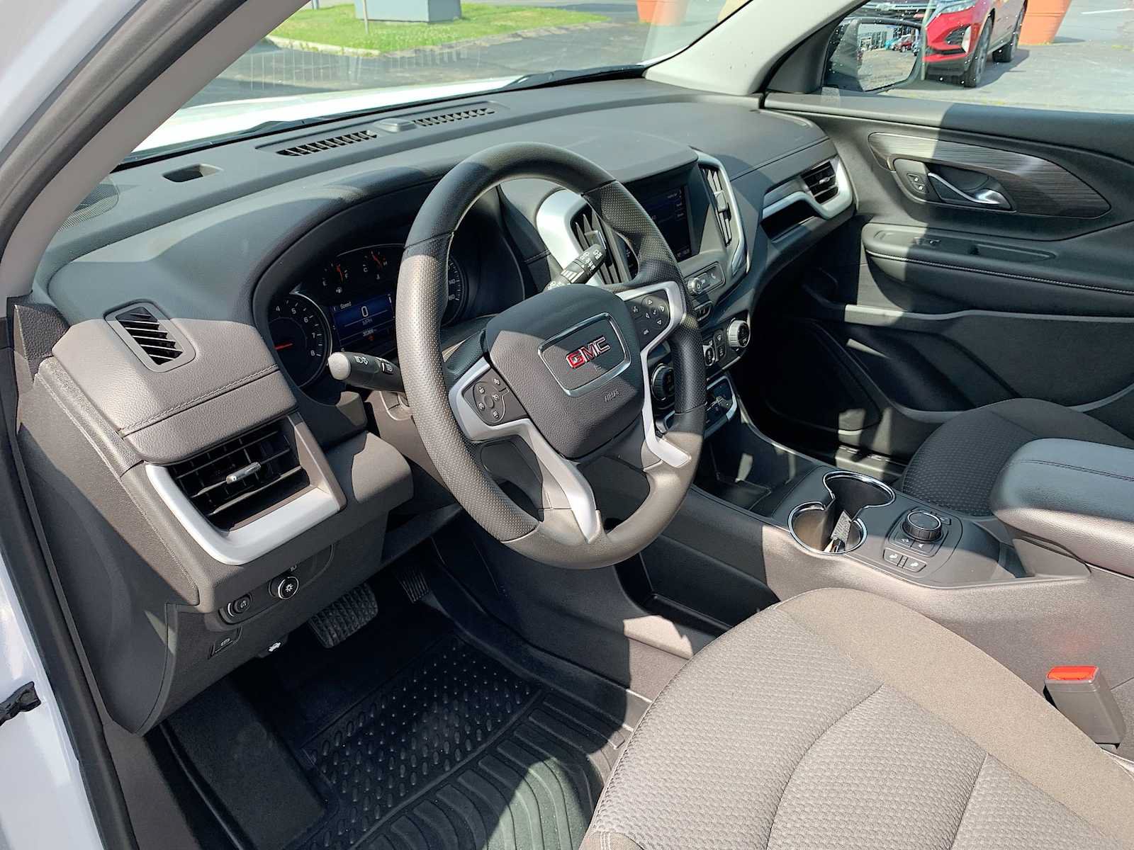Certified 2024 GMC Terrain SLE w/ Driver Convenience Package AWD/4WD image 10
