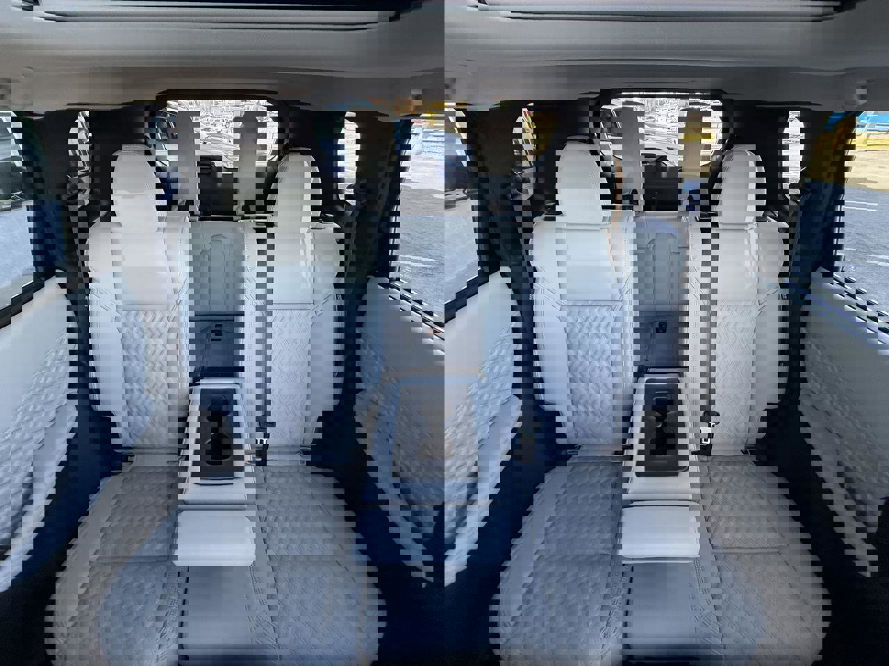 Used 2024 Mitsubishi Outlander SEL image 36