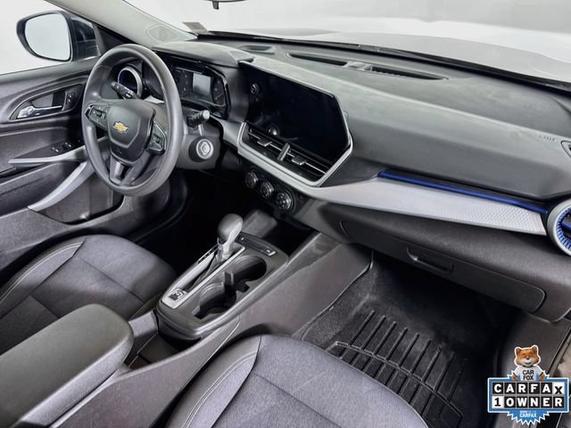 Used 2025 Chevrolet Trax LS w/ LS Convenience Package FWD image 28