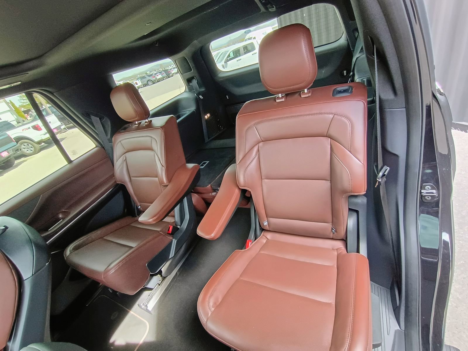 Used 2025 Lincoln Navigator Reserve image 26