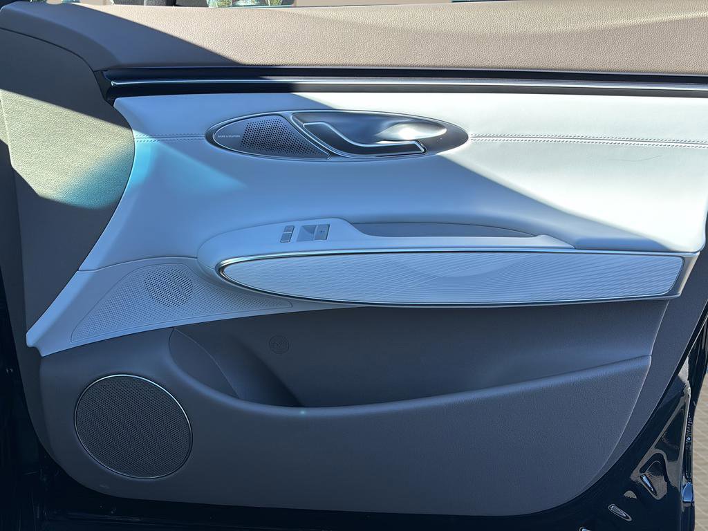 Certified 2026 Genesis GV70 2.5T Advanced image 37