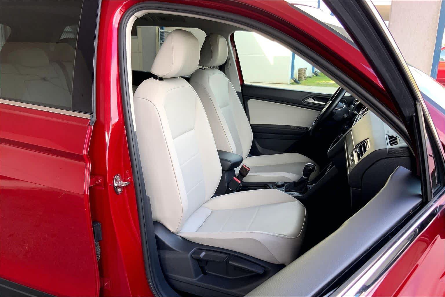 Used 2019 Volkswagen Tiguan SE w/ Panoramic Sunroof Package AWD/4WD image 9