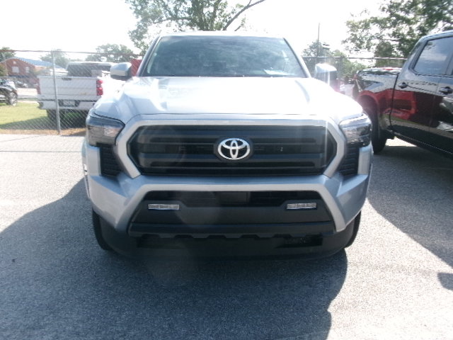 Used 2024 Toyota Tacoma SR5 RWD image 4