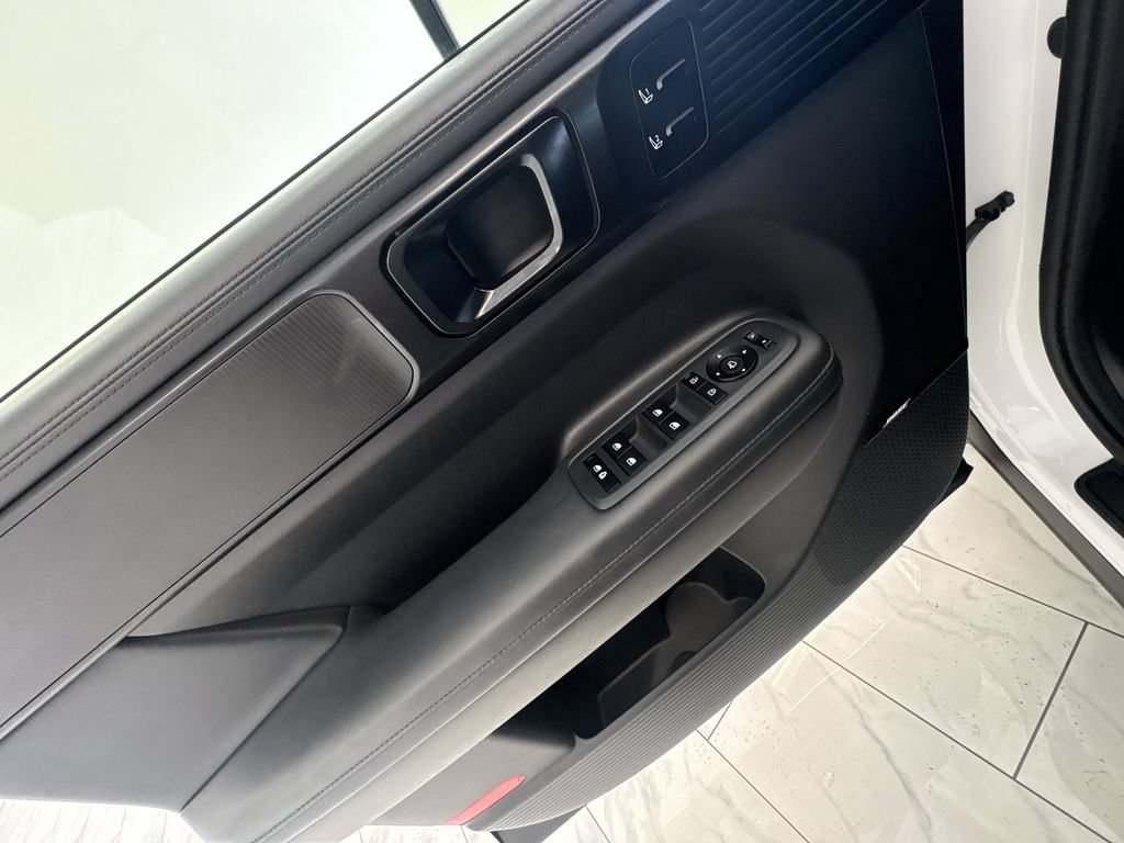 Used 2024 Hyundai Santa Fe Calligraphy FWD image 24
