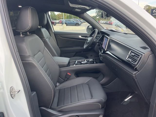 New 2026 Volkswagen Atlas Cross Sport SEL R-Line image 32