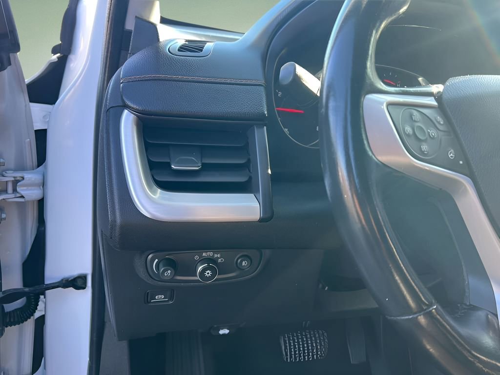 Used 2021 GMC Terrain SLT image 11