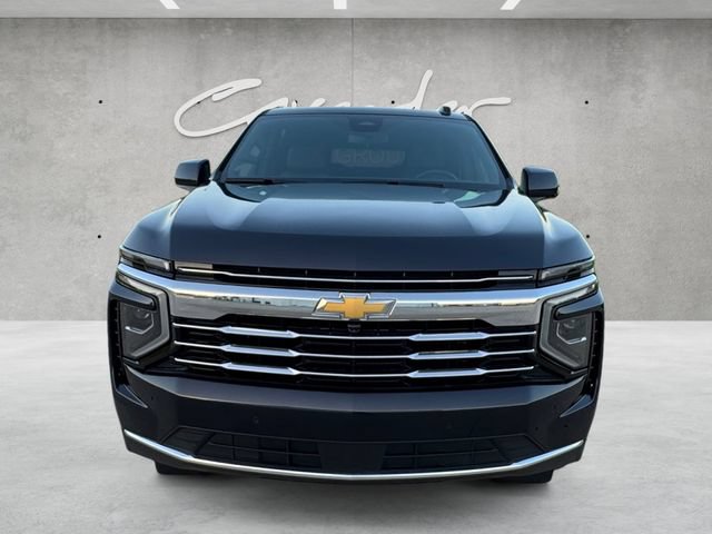 Used 2025 Chevrolet Suburban LT RWD image 18