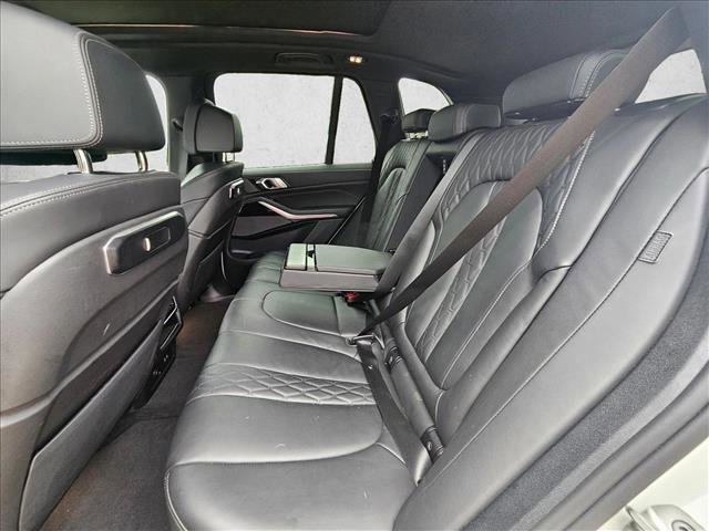 Used 2025 BMW X5 xDrive50e image 12