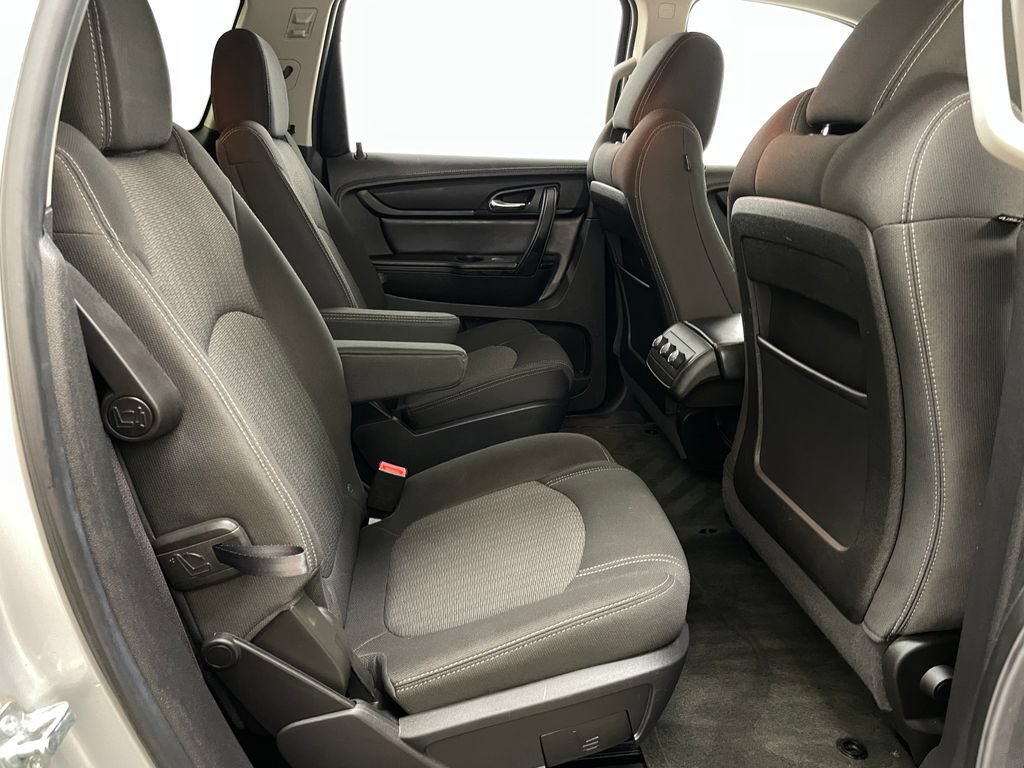 Certified 2015 Chevrolet Traverse LT w/ Style and Technology Package FWD image 43