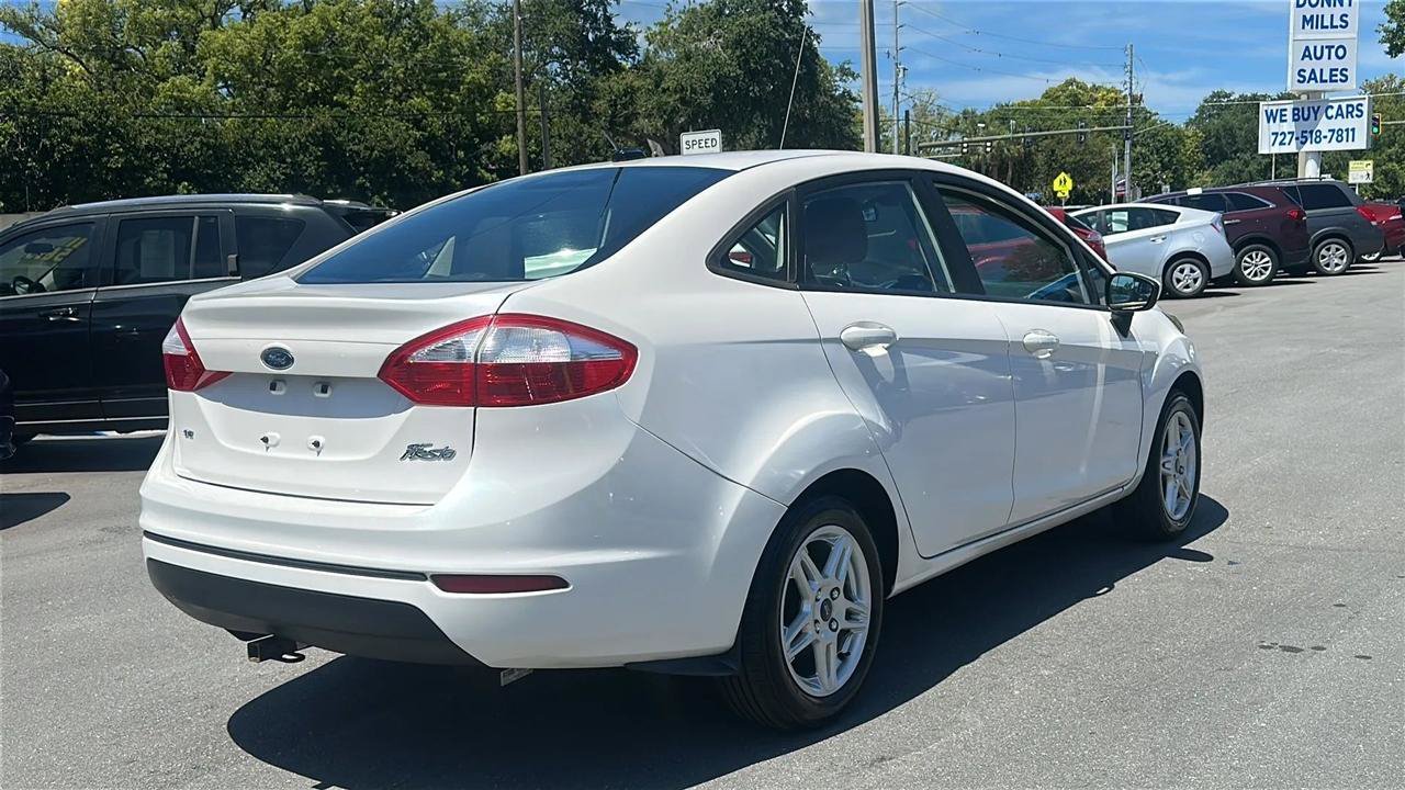 Used 2017 Ford Fiesta SE FWD image 9