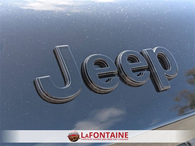 New 2025 Jeep Grand Cherokee Limited w/ Black Appearance Package image 9