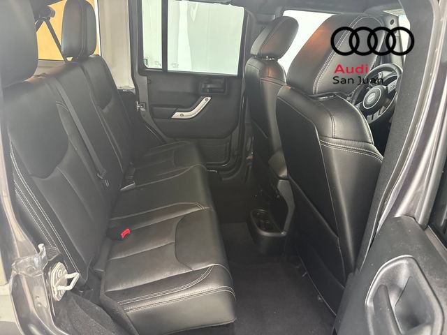 Used 2017 Jeep Wrangler Unlimited Rubicon w/ Connectivity Group AWD/4WD image 33