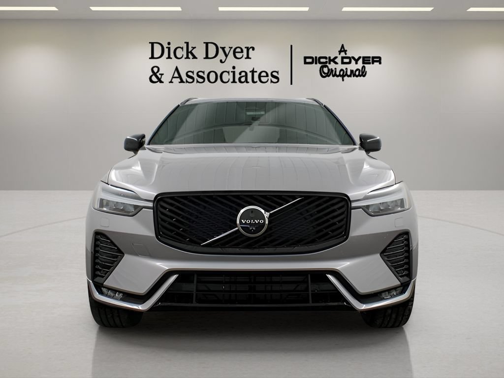 Certified 2026 Volvo XC60 B5 Plus w/ Protection Package Premier AWD/4WD image 9