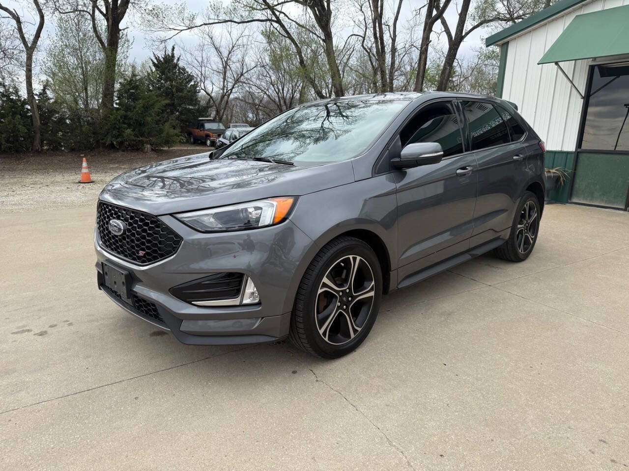 Used 2021 Ford Edge ST image 5