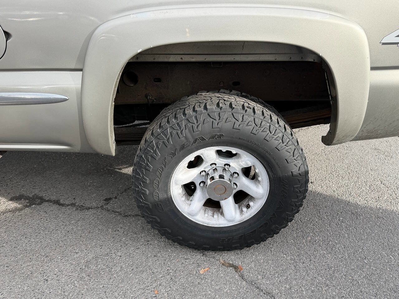 Used 2001 GMC Sierra 2500 SLE w/ Off-Road Skid Plate Pkg image 48