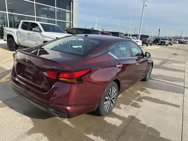 Used 2023 Nissan Altima 2.5 SV image 5