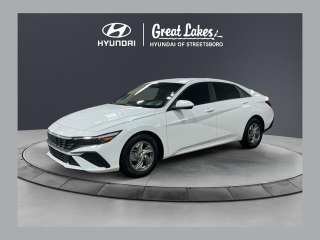 Used 2024 Hyundai Elantra SE image 1