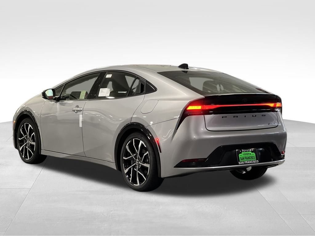 New 2026 Toyota Prius Plug-In Hybrid image 3