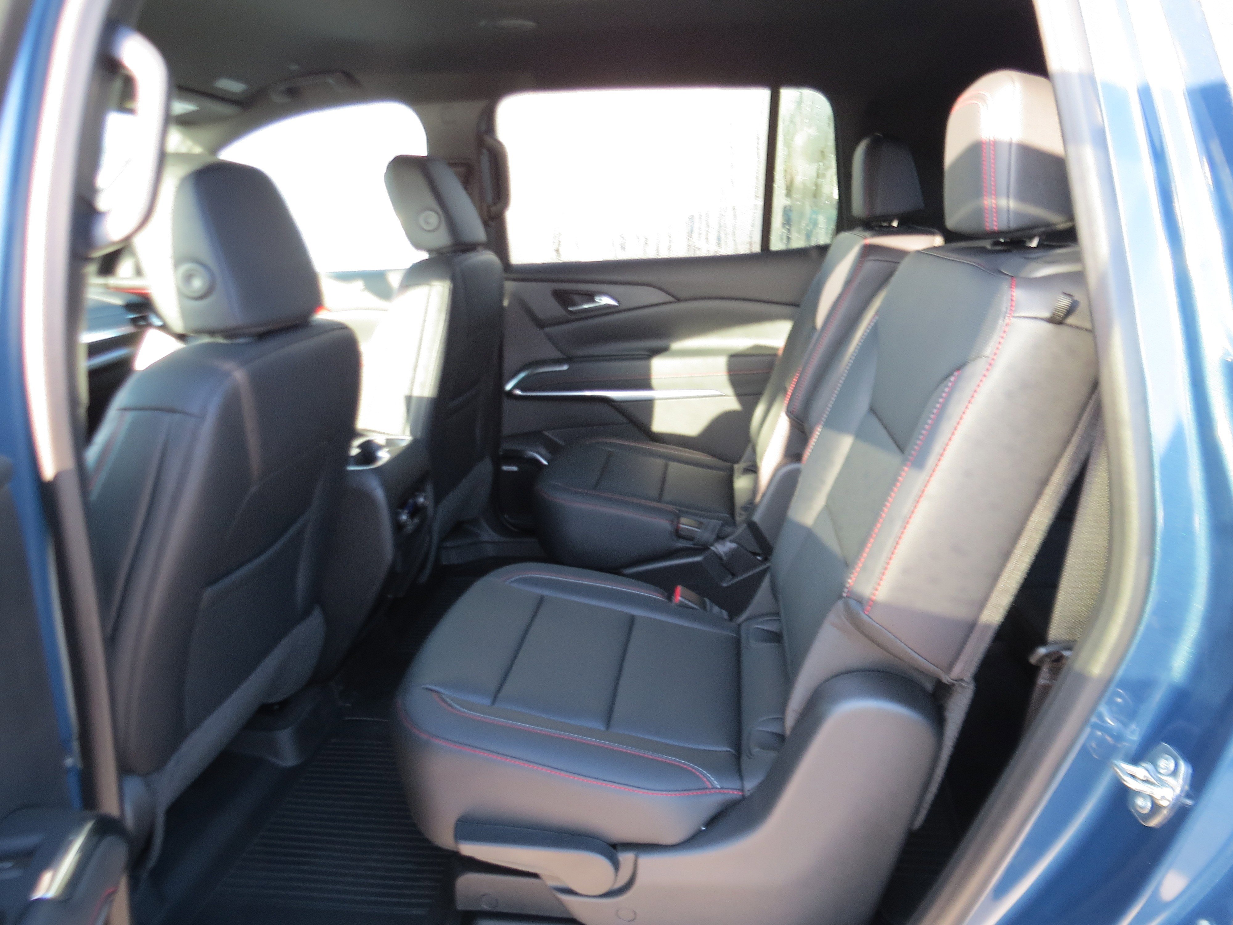 New 2026 Chevrolet Traverse Z71 w/ Enhanced Driving Package AWD/4WD image 12