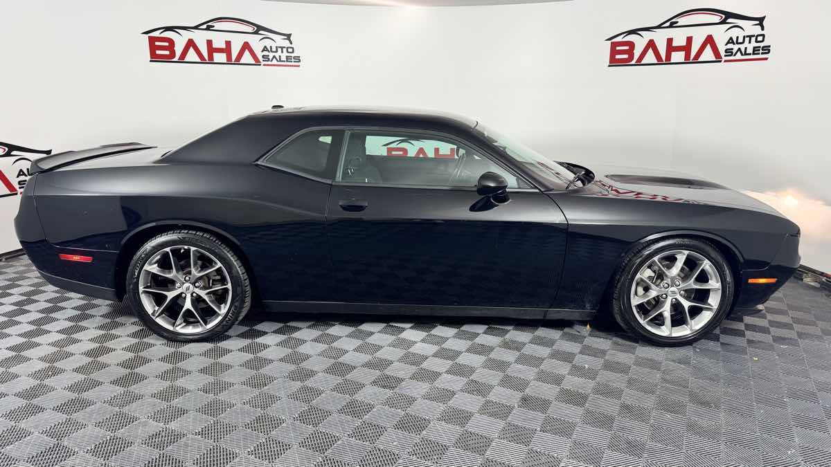 Used 2022 Dodge Challenger GT RWD image 7