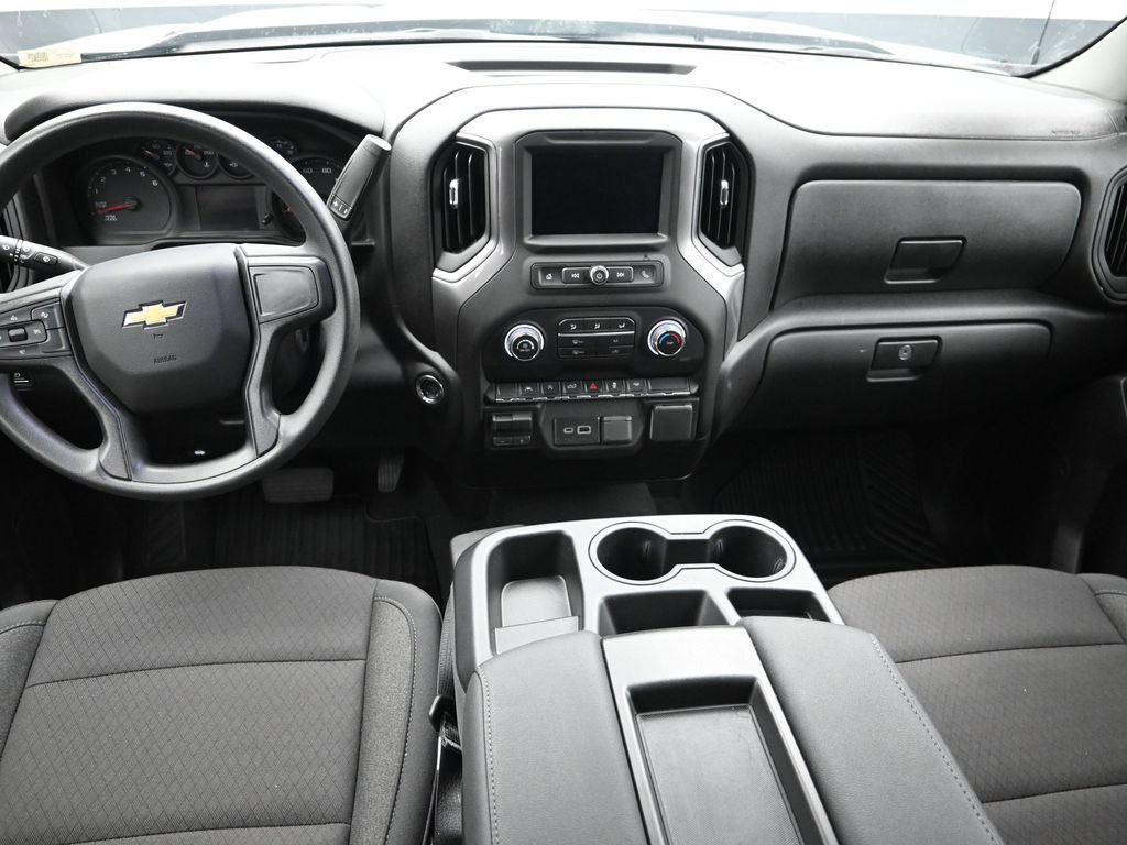 Used 2026 Chevrolet Silverado 1500 Custom w/ Turbomax Blackout Package RWD image 13