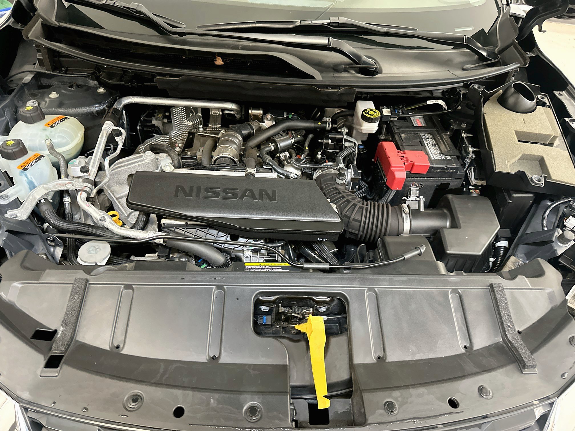 Used 2023 Nissan Rogue S AWD/4WD image 33