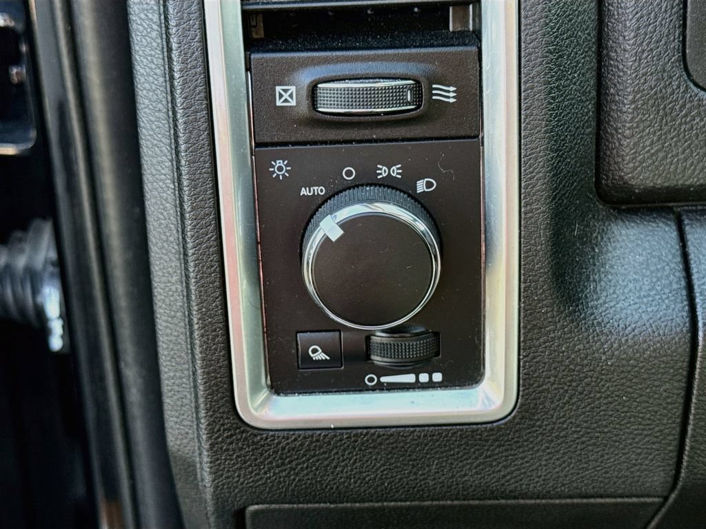 Used 2024 RAM 1500 Classic SLT AWD/4WD image 11