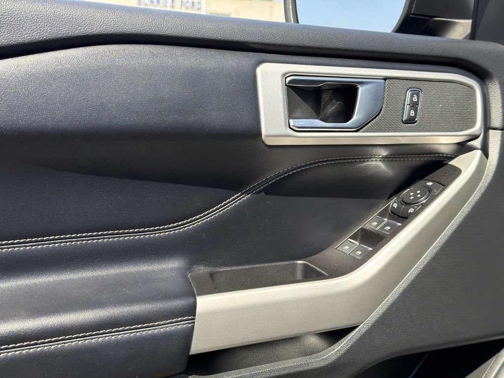 Used 2021 Ford Explorer XLT RWD image 24