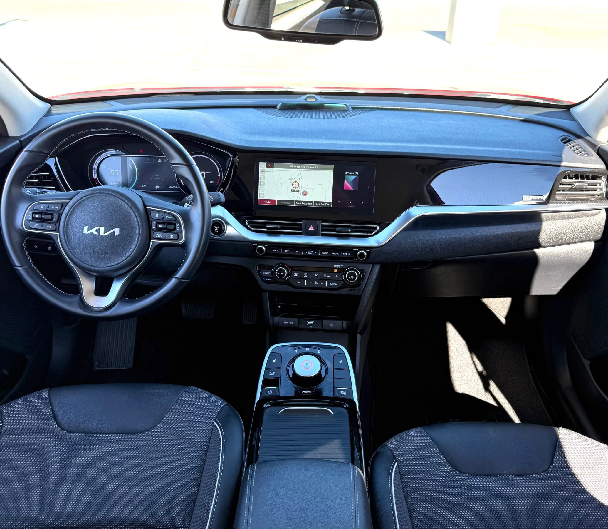 Used 2022 Kia Niro EX image 29