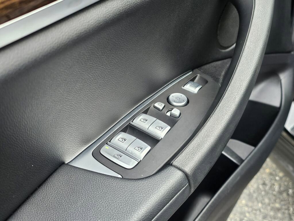 Used 2024 BMW X3 xDrive30i w/ Premium Essential Package image 27
