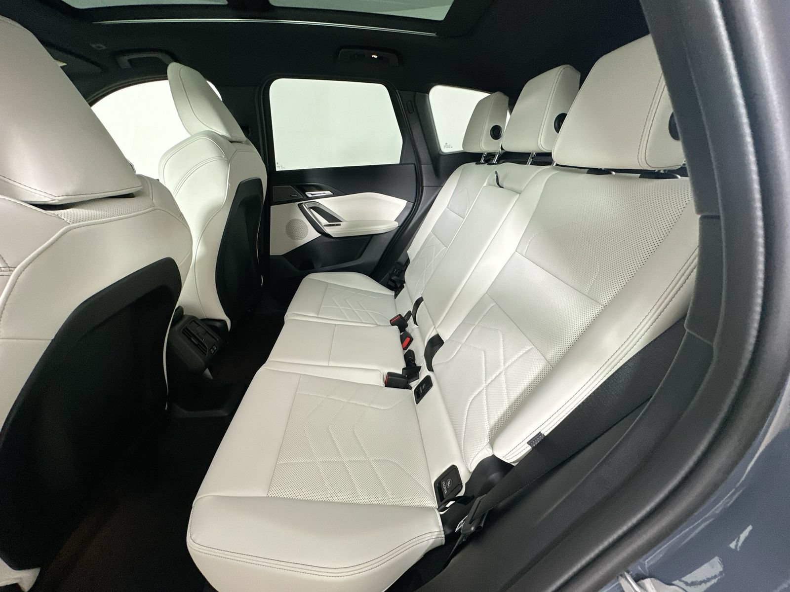 New 2027 BMW X1 xDrive28i AWD/4WD image 36