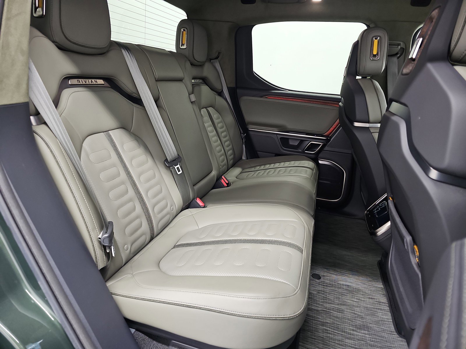 Used 2022 Rivian R1T Adventure AWD/4WD image 22
