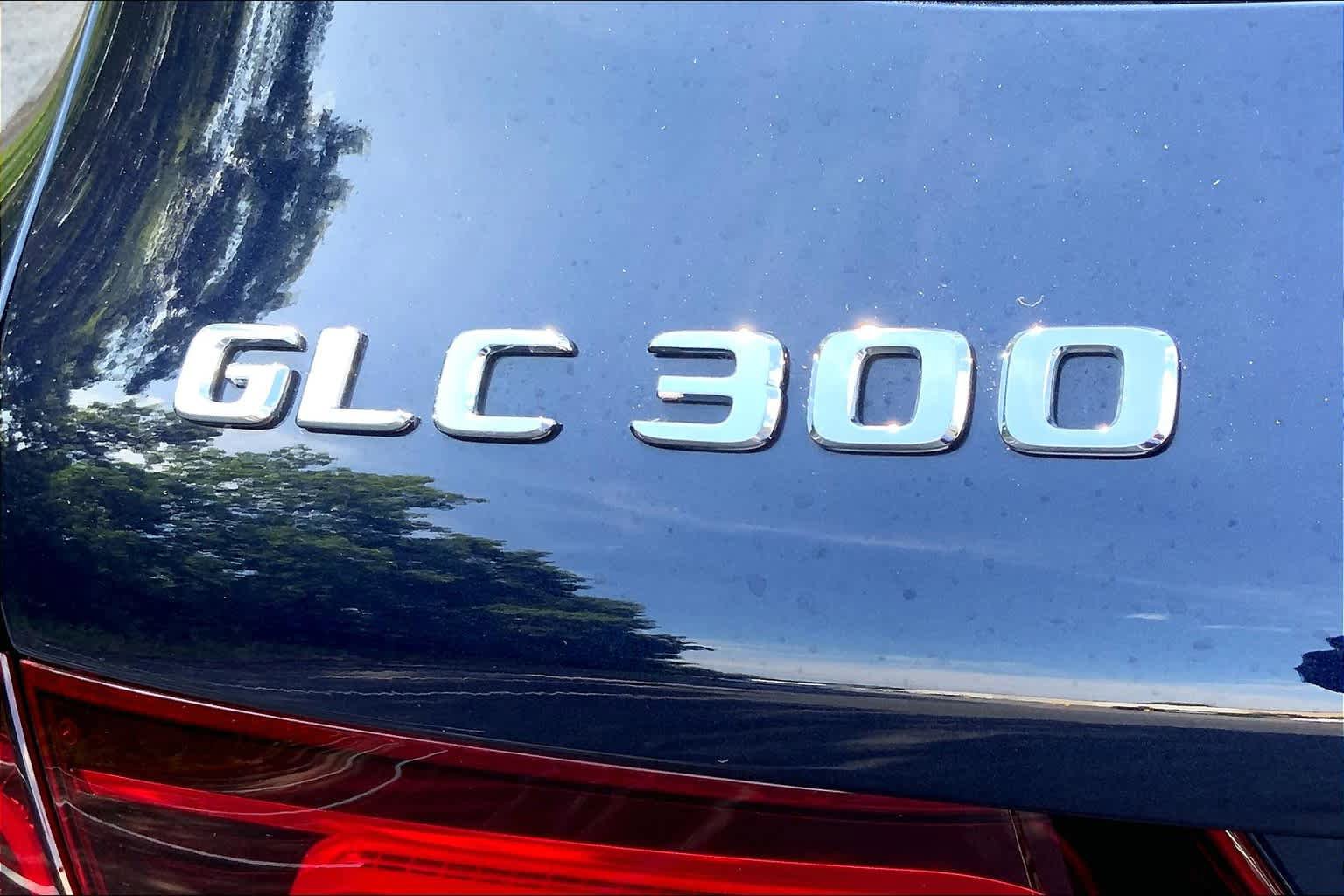 Used 2021 Mercedes-Benz GLC 300 4MATIC image 32
