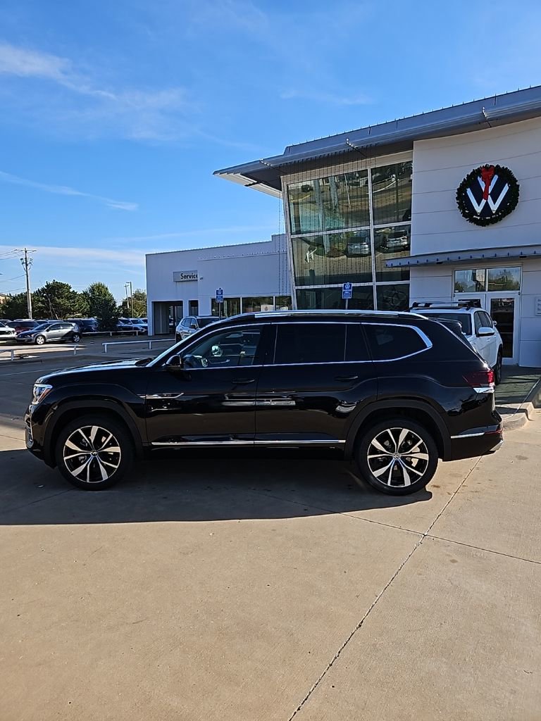 New 2026 Volkswagen Atlas SEL Premium R-Line image 8