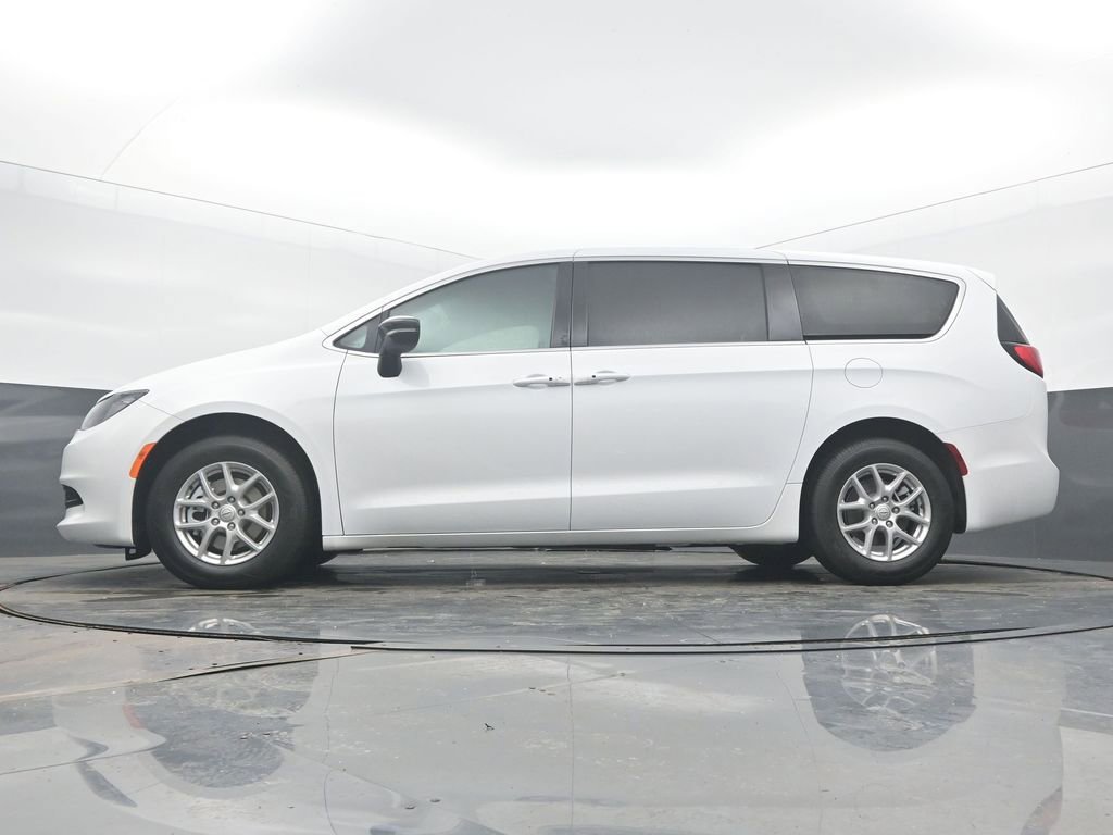 New 2026 Chrysler Voyager LX FWD image 47