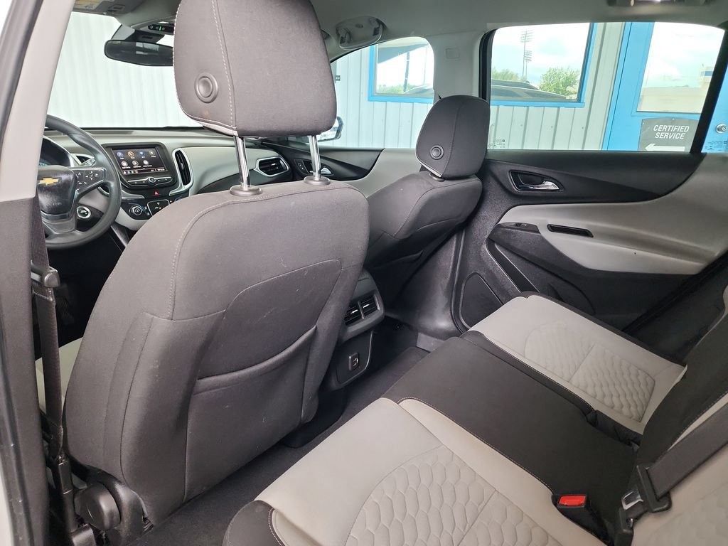 Used 2021 Chevrolet Equinox LS FWD image 38