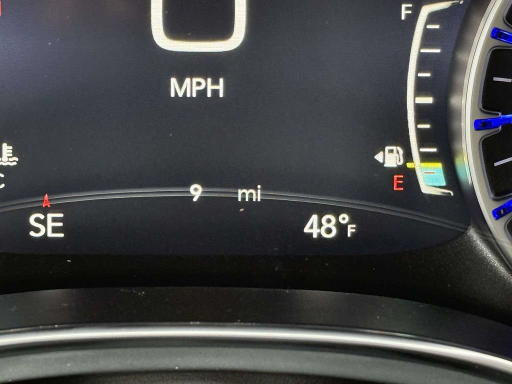 New 2026 Chrysler Pacifica Limited w/ Uconnect Theater Family Group AWD/4WD image 26
