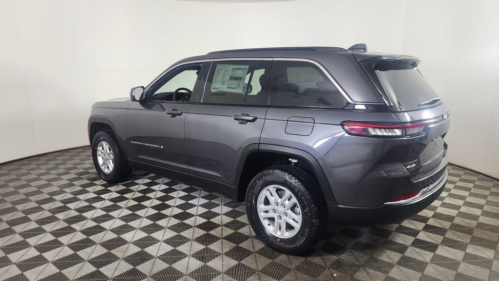 New 2025 Jeep Grand Cherokee Laredo w/ Luxury Tech Group I image 6