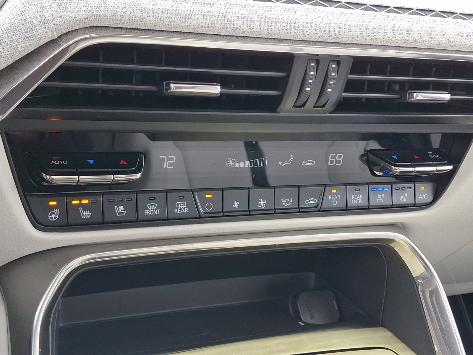 Certified 2025 MAZDA CX-90 3.3 Turbo S w/ Premium Plus image 17