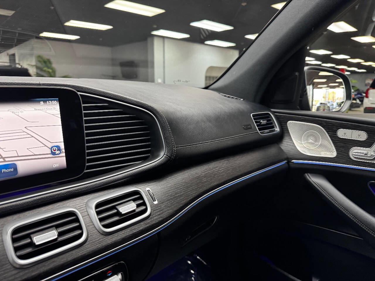 Used 2025 Mercedes-Benz GLS 450 4MATIC image 25