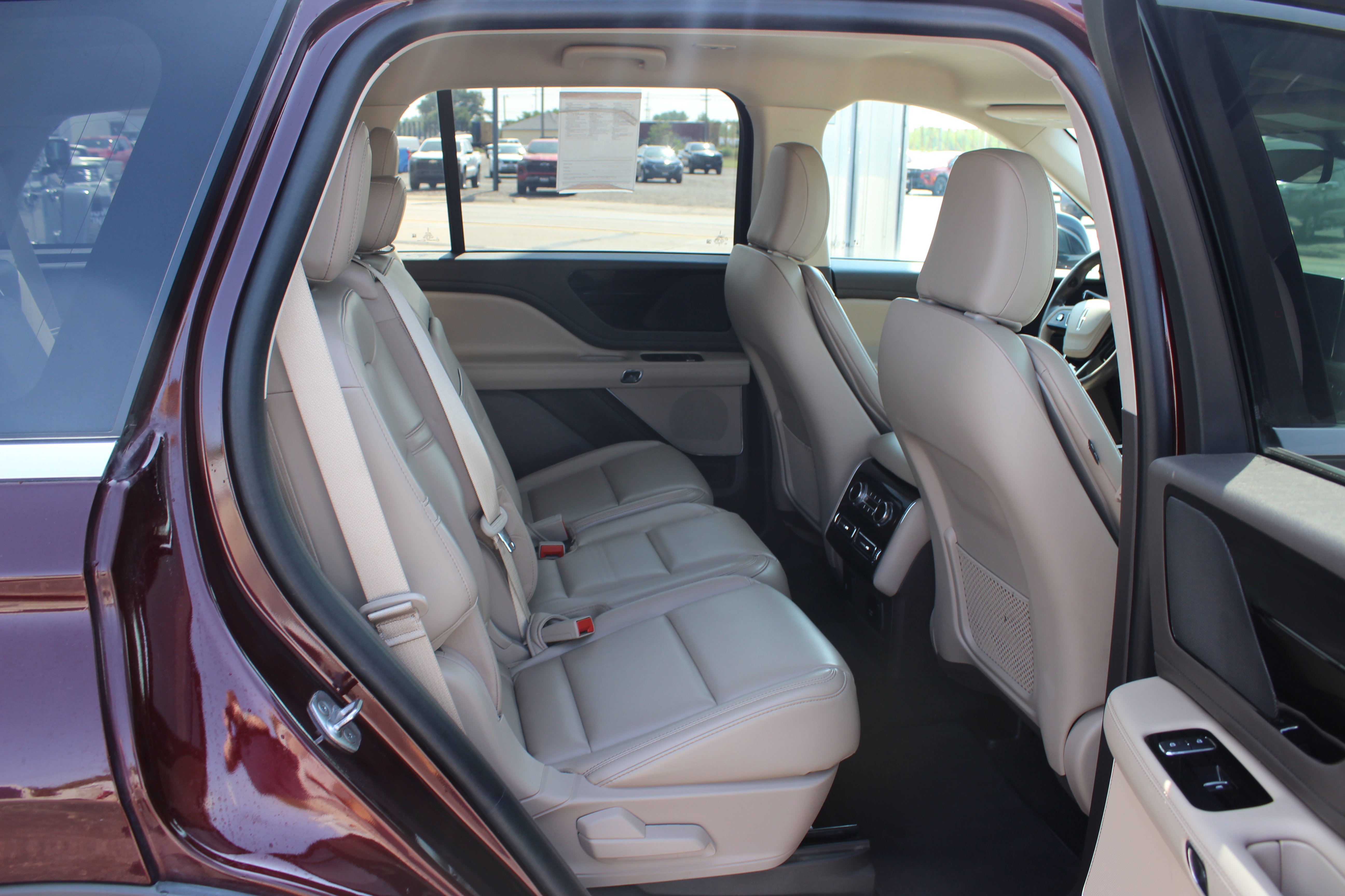 Used 2021 Lincoln Aviator AWD image 20