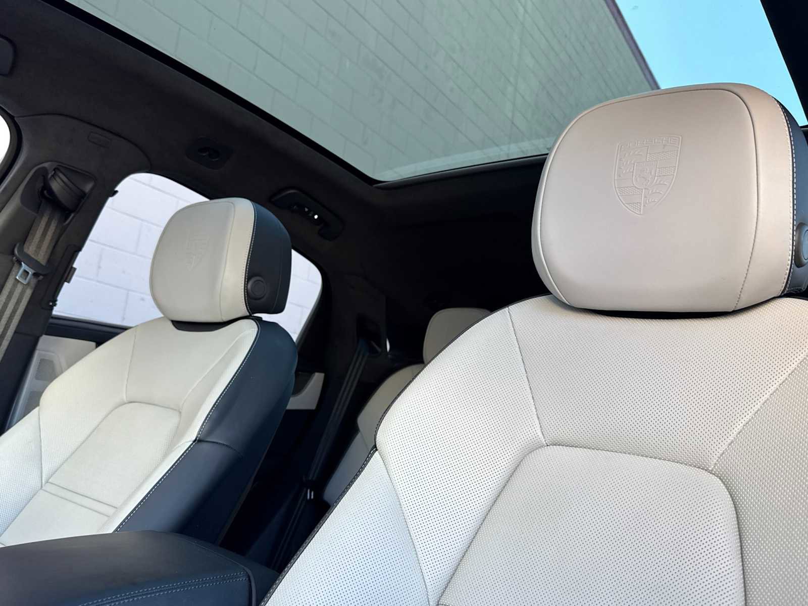 Certified 2025 Porsche Cayenne S AWD/4WD image 5