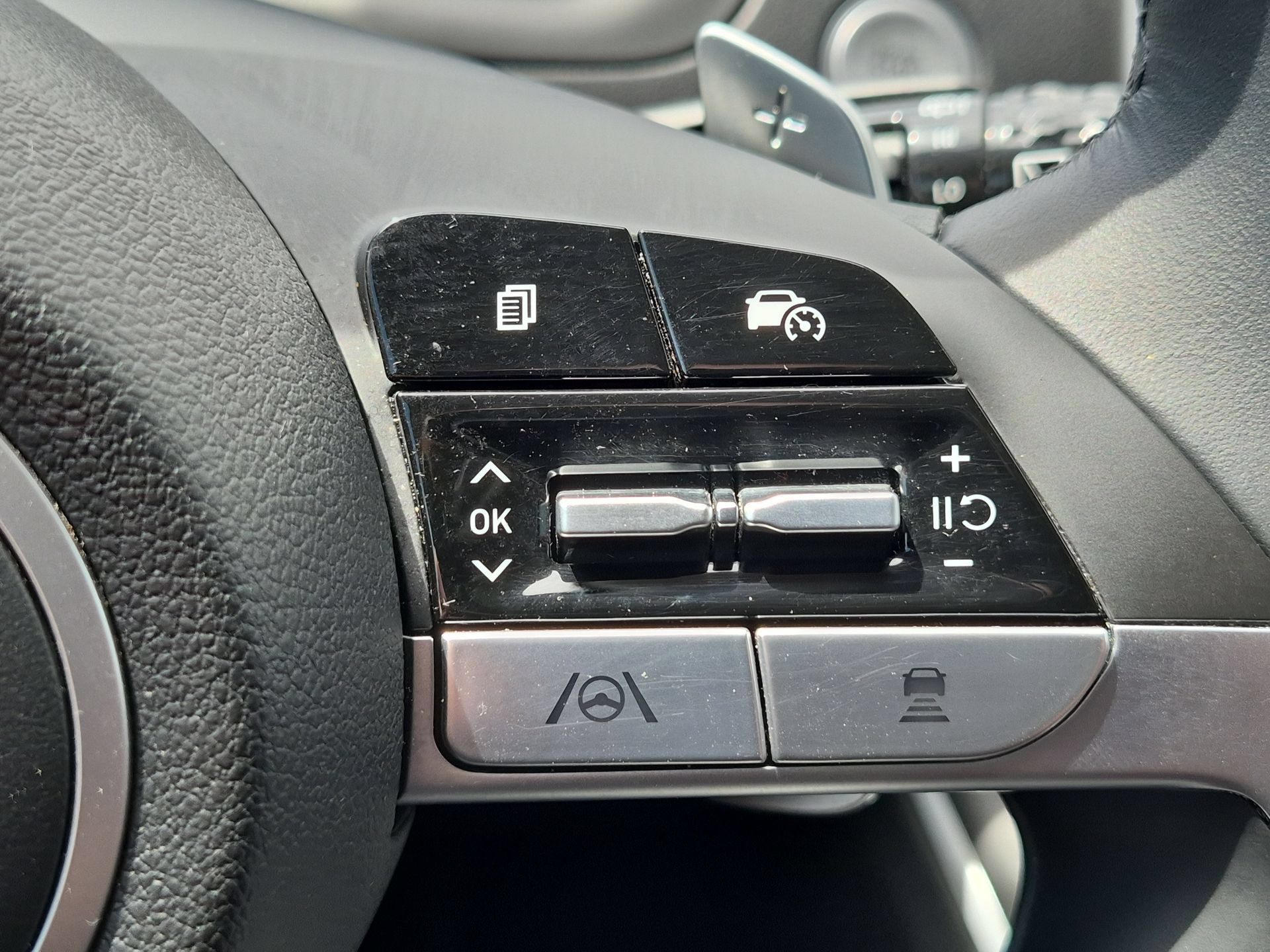 Certified 2023 Hyundai Tucson Limited AWD/4WD image 24