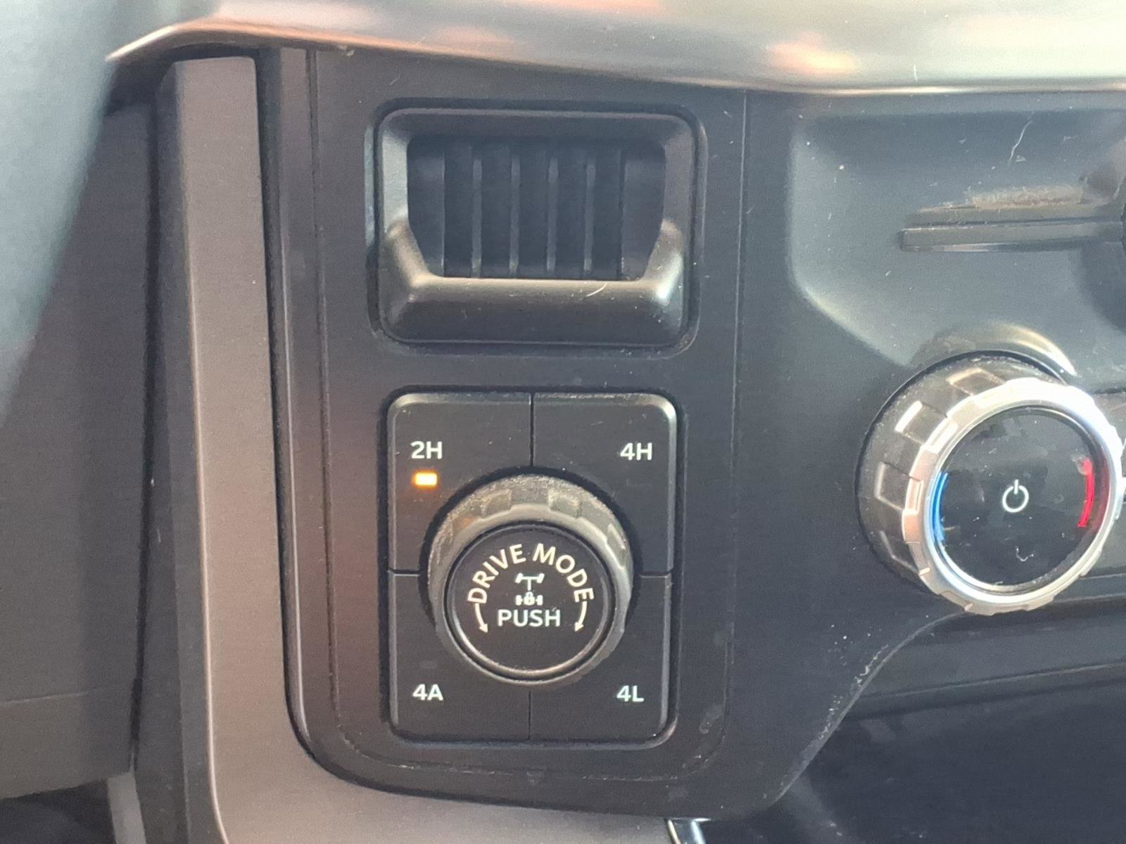 Used 2022 Ford F150 Lariat w/ Equipment Group 501A Mid AWD/4WD image 13